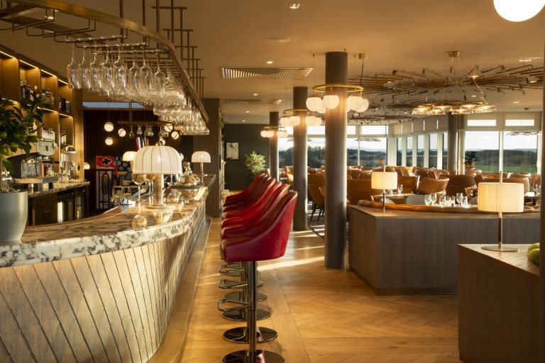 Dundonlad-Links_30744-copy-min-scaled